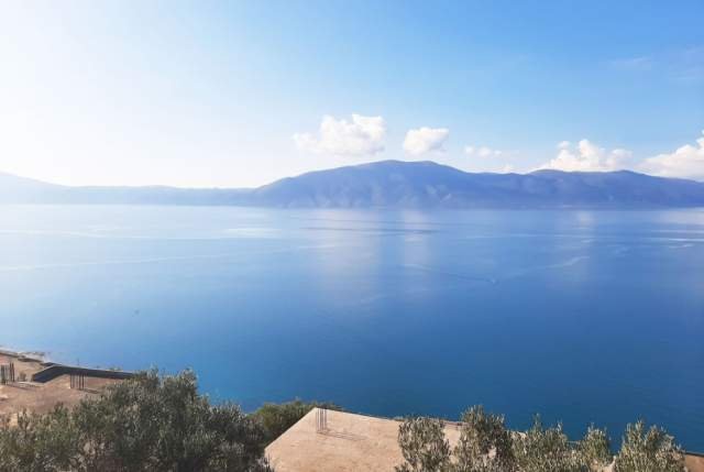 Vlore,dhoma plazhi  2.000 Leke