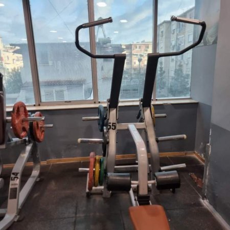 Tirane, shes SHITEN VEGLA PALESTRE