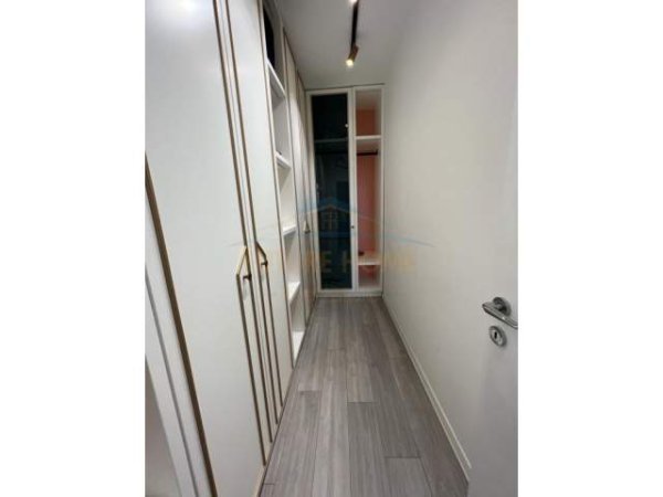 Tirane, jepet me qera apartament 1+1+BLK Kati 5, 67 m² 600 Euro (KiKa)