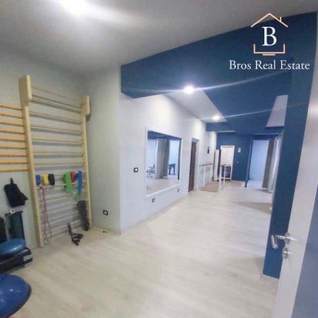 Tirane, shitet ambjent biznesi Kati 1, 115 m² 172.500 Euro (Rruga Durresit)
