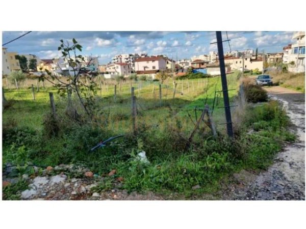 Durres, shes truall ne bregdet 500 m² 100.000 Euro (Golem)