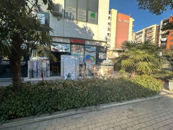 Tirane, shitet ambjent biznesi 120 m² 312.000 Euro (Yzberisht)