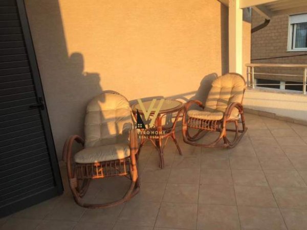 Tirane, jepet me qera Vile 5+1+BLK Kati 3, 360 m² 2.500 Euro (KOMUNA E PARISIT)