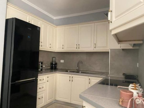 Tirane, jap me qera apartament 1+1+BLK Kati 4, 65 m² 350 Euro (Kompleksi Kontakt)