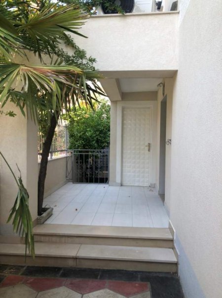 Tirane, shes Vile 3 Katshe 435 m² 280.000 Euro (Kinostudio)