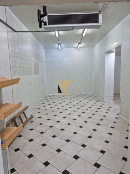 Tirane, shitet magazine Kati 0, 282 m² 282.000 Euro (NE SELITE, RR.lia DILO SHEPERI)