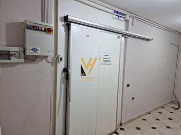 Tirane, shitet magazine Kati 0, 282 m² 282.000 Euro (NE SELITE, RR.lia DILO SHEPERI)