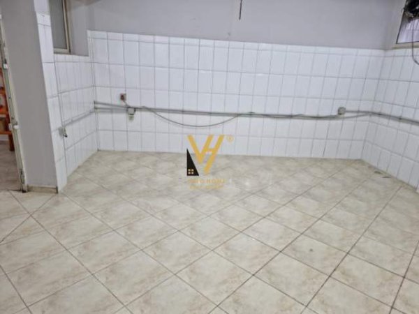 Tirane, shitet magazine Kati 0, 282 m² 282.000 Euro (NE SELITE, RR.lia DILO SHEPERI)