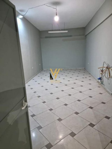 Tirane, shitet magazine Kati 0, 282 m² 282.000 Euro (NE SELITE, RR.lia DILO SHEPERI)