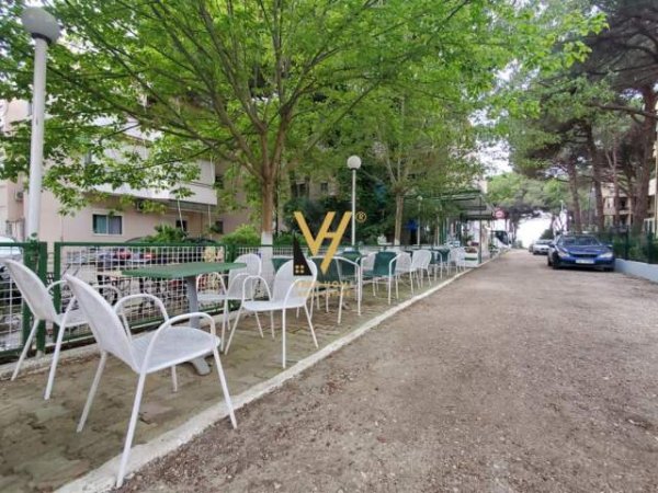Durres, shitet lokal Kati 0, 144 m² 350.000 Euro (TE PISHA E BUTAT , GJIRI LALEZIT)