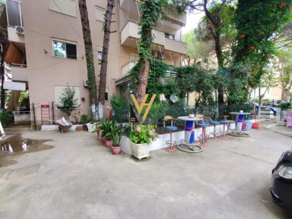 Durres, shitet lokal Kati 0, 144 m² 350.000 Euro (TE PISHA E BUTAT , GJIRI LALEZIT)