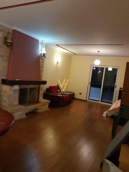 Tirane, jepet me qera Vile 3+1 Kati 0, 410 m² 2.000 Euro (selite)