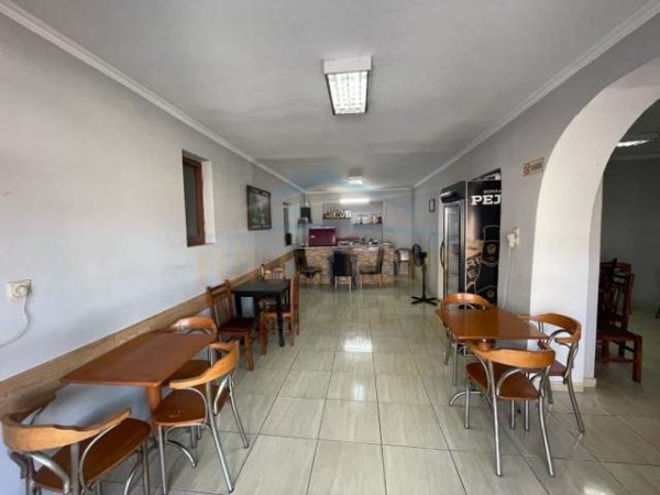 Tirane, shitet lokal Kati 0, 50 m² 120.000 Euro (Kongresi i Manastirit)