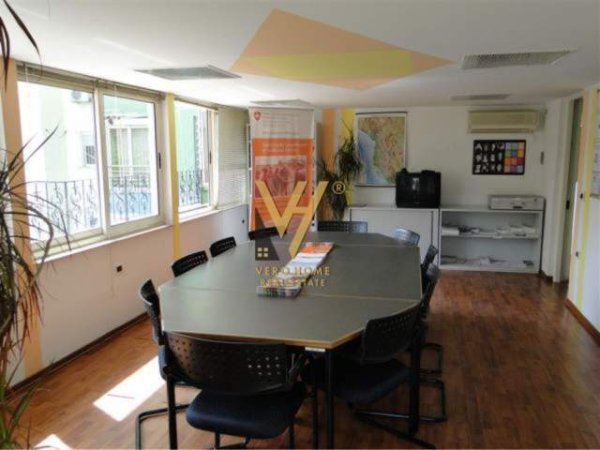 Tirane, shes ambjent biznesi Kati 2, 550 m² 687.500 Euro (BLLOK , BRIGADA NR 8)