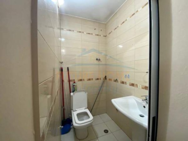 Tirane, shitet ambjent biznesi Kati 0, 35 m² 85.000 Euro (Pazari i Ri)