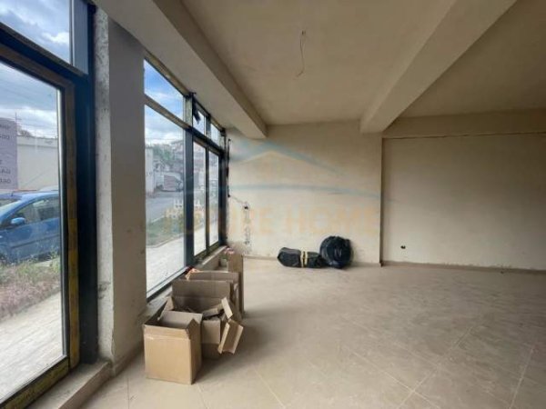 Tirane, shitet ambjent biznesi Kati 0, 66 m² 160.000 Euro (Brryli)