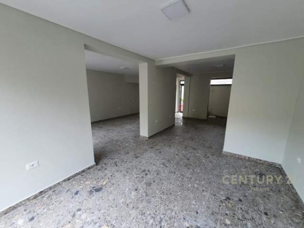 Tirane, shitet ambjent biznesi Kati 0, 90 m² 180.000 Euro