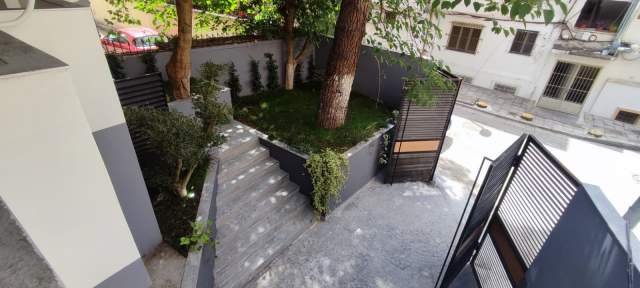 Tirane, shes ambjent biznesi 110 m2 129.990 Euro