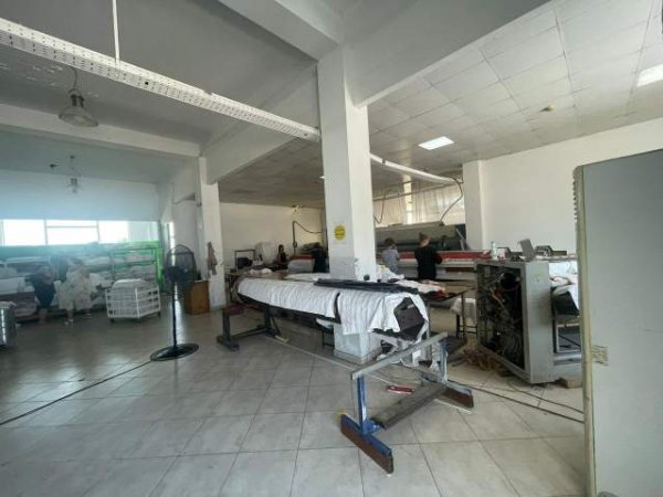 Tirane, shes magazine Kati 0, 3.500 m² 370.000 Euro (Fushe Preze)