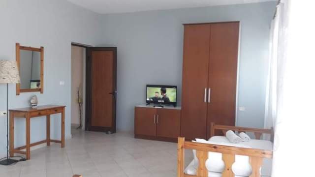 Sarande, jepet me qera apartament ne plazh 45 euro/nata (Shtepi pushimi)