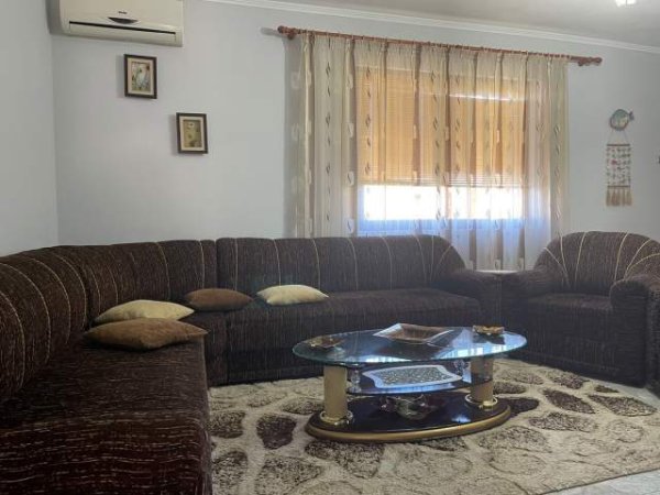 Plazh-Durres, shes Vile 2 Katshe 180.000 Euro (Shkozet) TRS-0474-207309