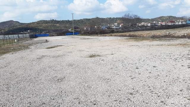 Tirane, shes toke 3.620 m² 344.000 Euro (BUZE AUTOSTRADES TIRANE – DURRES, NE MARIKAJ)