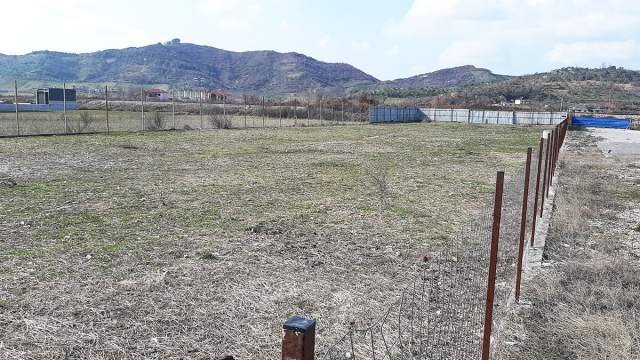 Tirane, shes toke 3.620 m² 344.000 Euro (BUZE AUTOSTRADES TIRANE – DURRES, NE MARIKAJ)