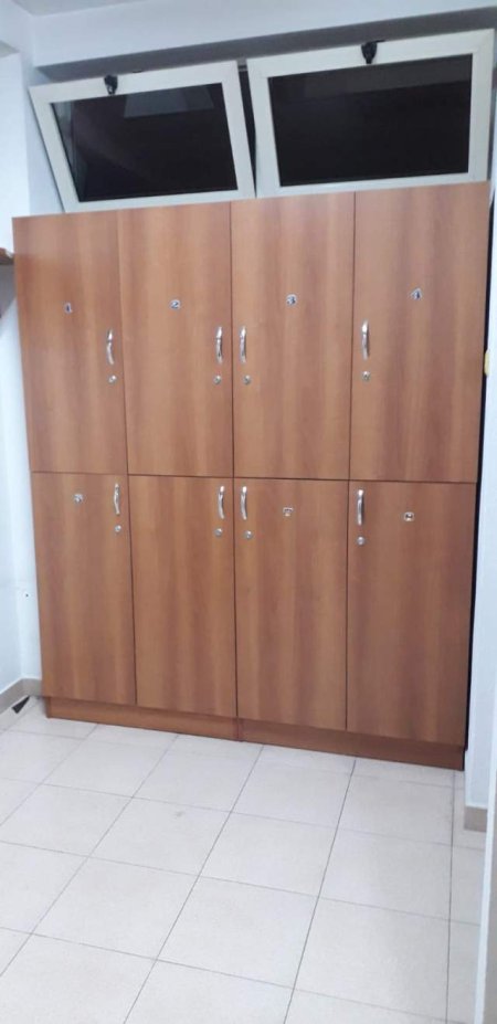 Tirane, shes Garderobe me 50 dollape per palester 70.000 Leke