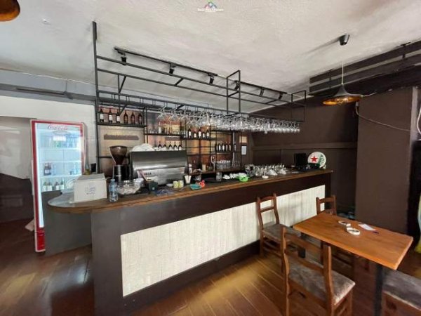 Tirane, shes ambjent biznesi Kati 0, 220 m² 15000 Euro (selvia)