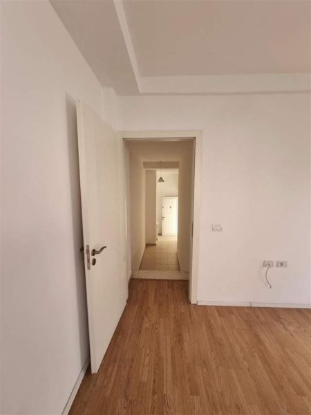 Tirane, shes zyre Kati 1, 57 m² 82.000 Euro (21 Dhjetori)