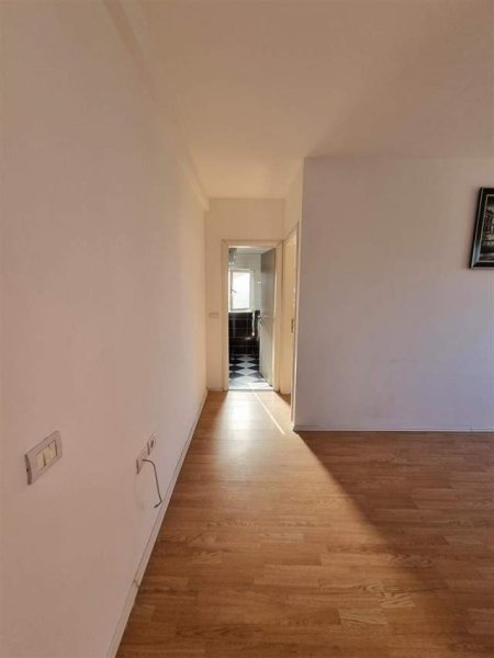 Tirane, shes zyre Kati 1, 57 m² 82.000 Euro (21 Dhjetori)