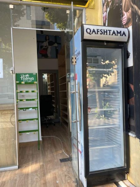 Tirane, shitet dyqan Kati 0, 10 m² 73.000 Euro tek Rruga e Durresit