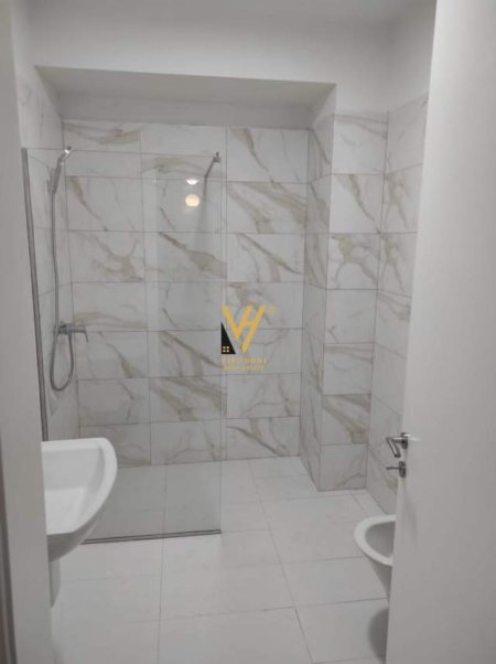 Tirane, jepet me qera apartament 2+1 Kati 3, 95 m² 900 Euro (deliorgji)