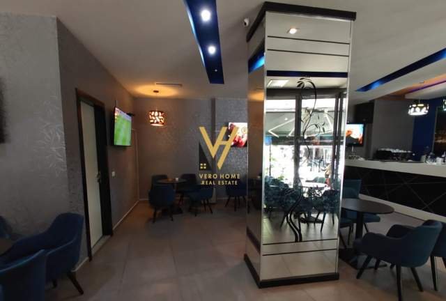 Tirane, shitet bar-kafe Kati 0, 116 m² 152.000 Euro (yzberisht)