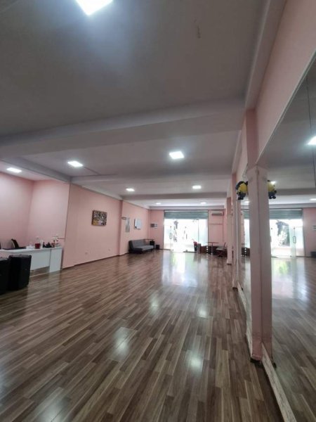 Tirane, shitet ambjent biznesi Kati 1, 140 m² 350.000 Euro (nikolla jorga)