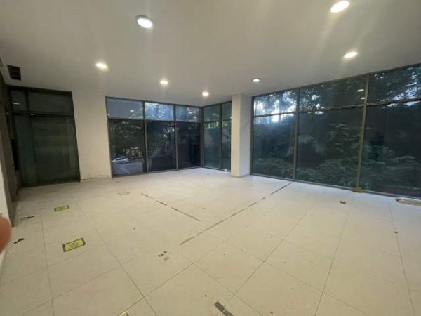 Tirane, shes dyqan Kati 1, 63 m² 94.950 Euro (Rruga e Dibres) Kompleksi Orion