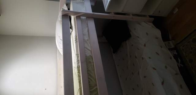 Tirane, shes Krevat marinar 300 Euro