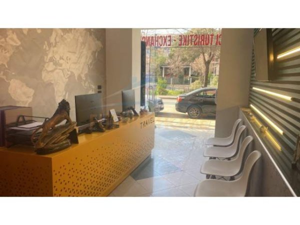 Tirane, shitet ambjent biznesi Kati 0, 64 m² 50.000 Euro (Bulevardi Zhan d'Ark)