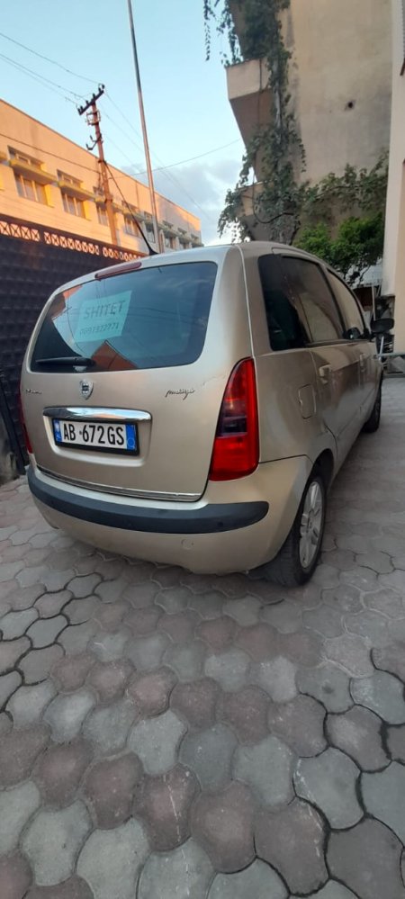 Tirane, shitet makine Lancia Musa Viti 2008, 3.500 Leke