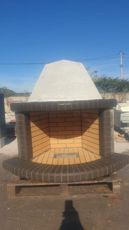 Tirane, shes Oxhak,furr,tulla shamat dekoruse,aksesor 100 Leke