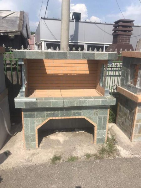 Tirane, shes Oxhak,furr,tulla shamat dekoruse,aksesor 100 Leke