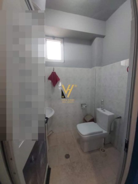 Tirane, shitet dyqan Kati 0, 115 m² 172.500 Euro (RRUGA E DURRESIT)