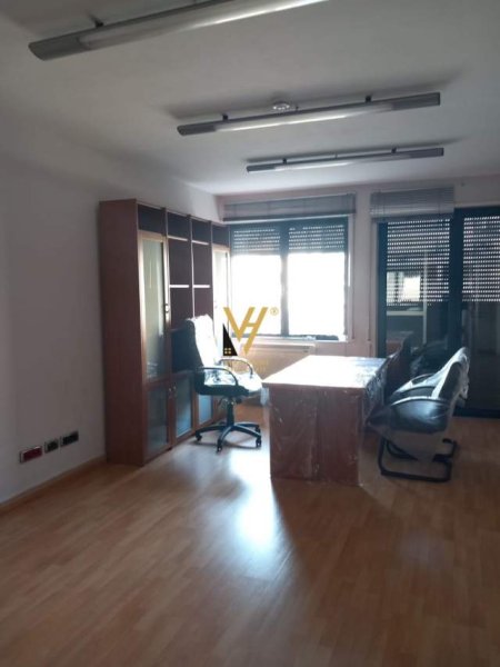 Tirane, shitet zyre Kati 1, 310 m² 700.000 Euro (KODRA E DIELLIT)