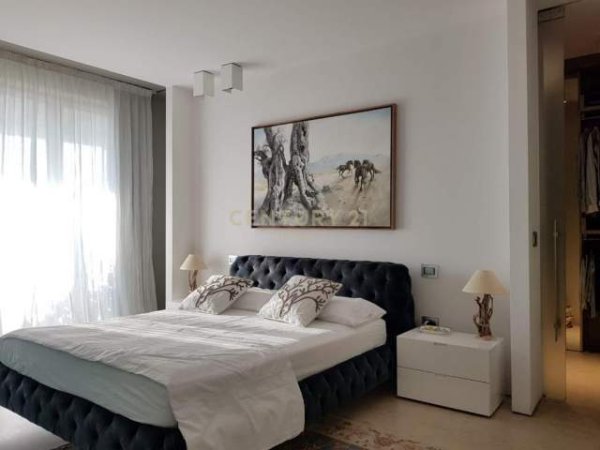 Tirane, shitet apartament 3+1+BLK Kati 8, 331 m² 510.000 Euro (kopshti botanik)