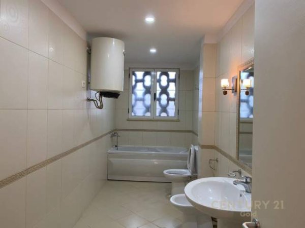 Tirane, jap me qera apartament 2+1+BLK Kati 4, 90 m² 600 Euro (9 kateshet)
