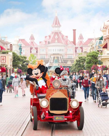 Tirane, ofroj City-tour France PARIS DHE DISNEYLAND 25-02-2023 499 Euro