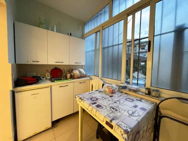 Tirane, shes dyqan Kati 0, 131 m² 540.000 Euro (RRUGA “PERLAT REXHEPI”, MBRAPA PRESIDENCES)