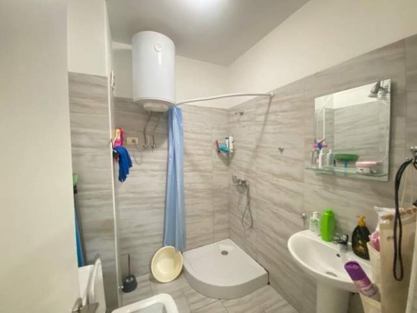 Tirane, shitet apartament 1+1+BLK Kati 7, 60 m² 86.000 Euro (Komuna e Parisit)