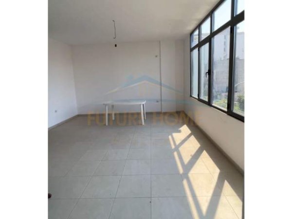 Durres, shitet apartament Kati 2, 95 m² 50.000 Euro (Shijak)