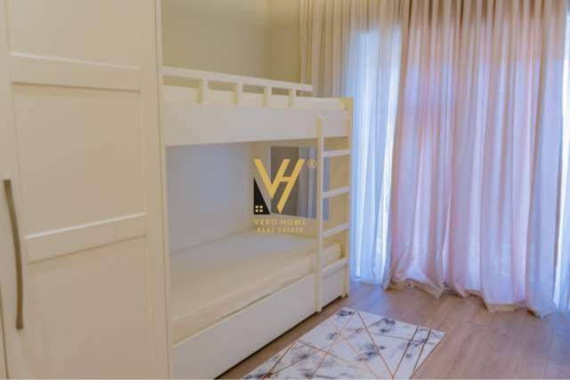 Tirane, jepet me qera apartament 2+1+BLK Kati 2, 126 m² 950 Euro (KODRA E DIELLIT 2)